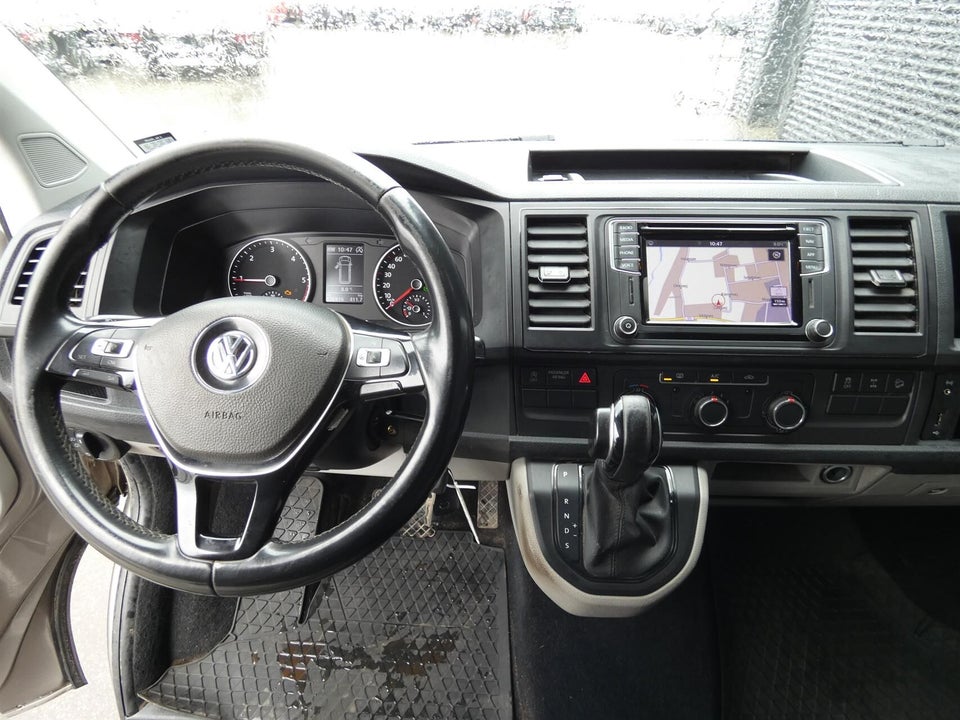 VW Transporter 2,0 TDi 199 Kassevogn DSG 4Motion kort