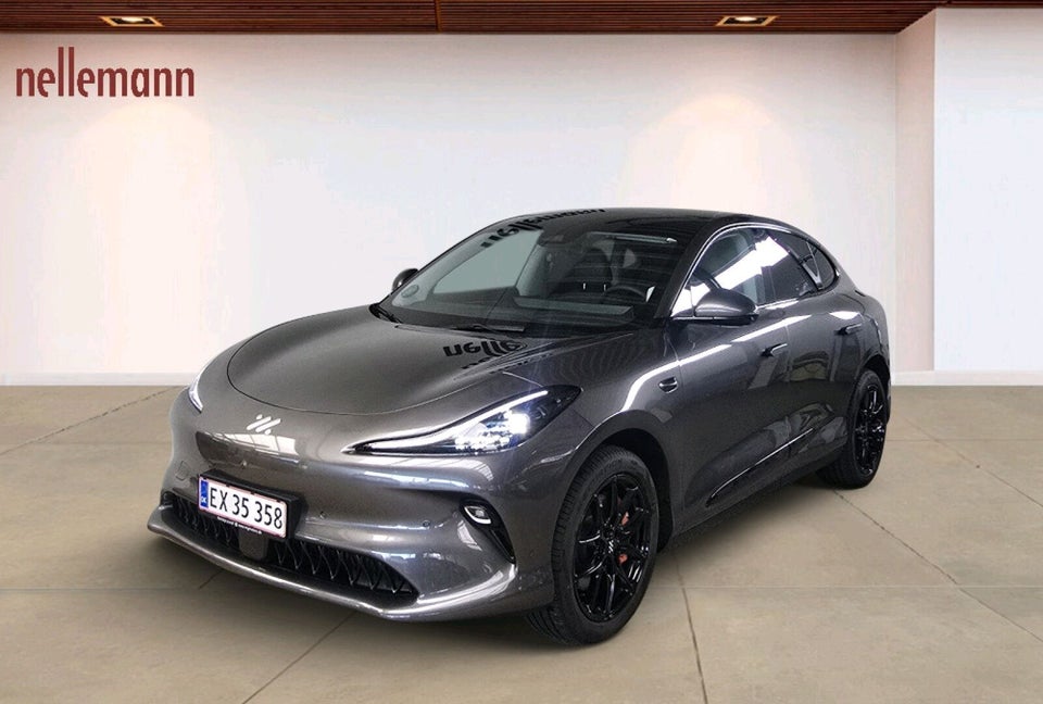 MG IM6 100 Performance AWD 5d