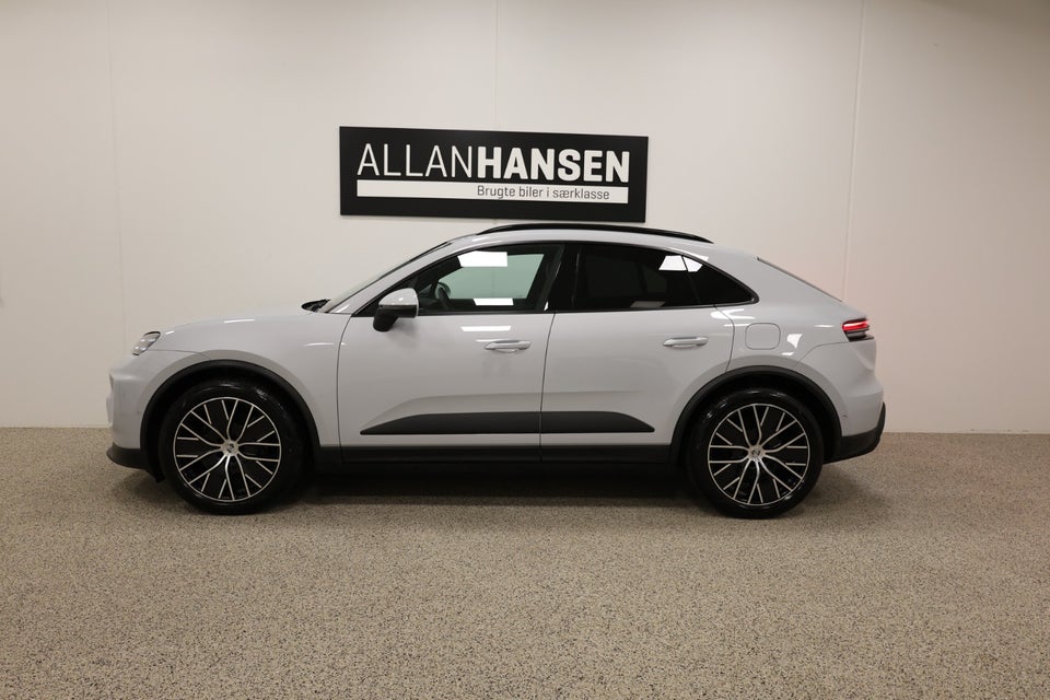 Porsche Macan 4 5d
