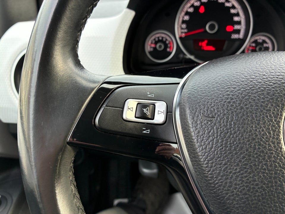 VW Up! 1,0 MPi 60 Design Up! BMT 5d