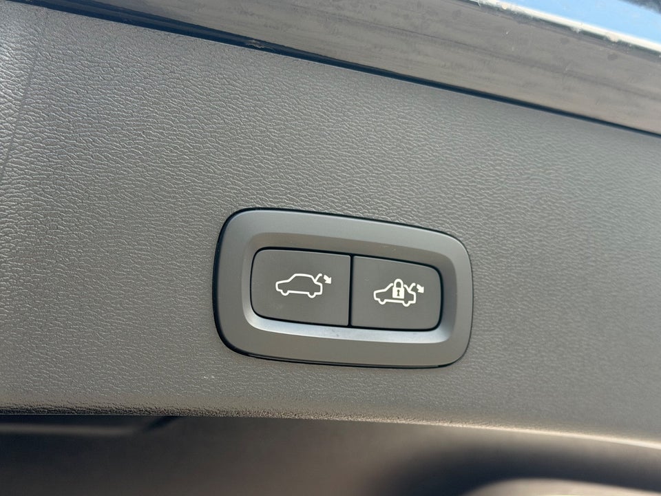 Volvo XC40 ReCharge Core 5d