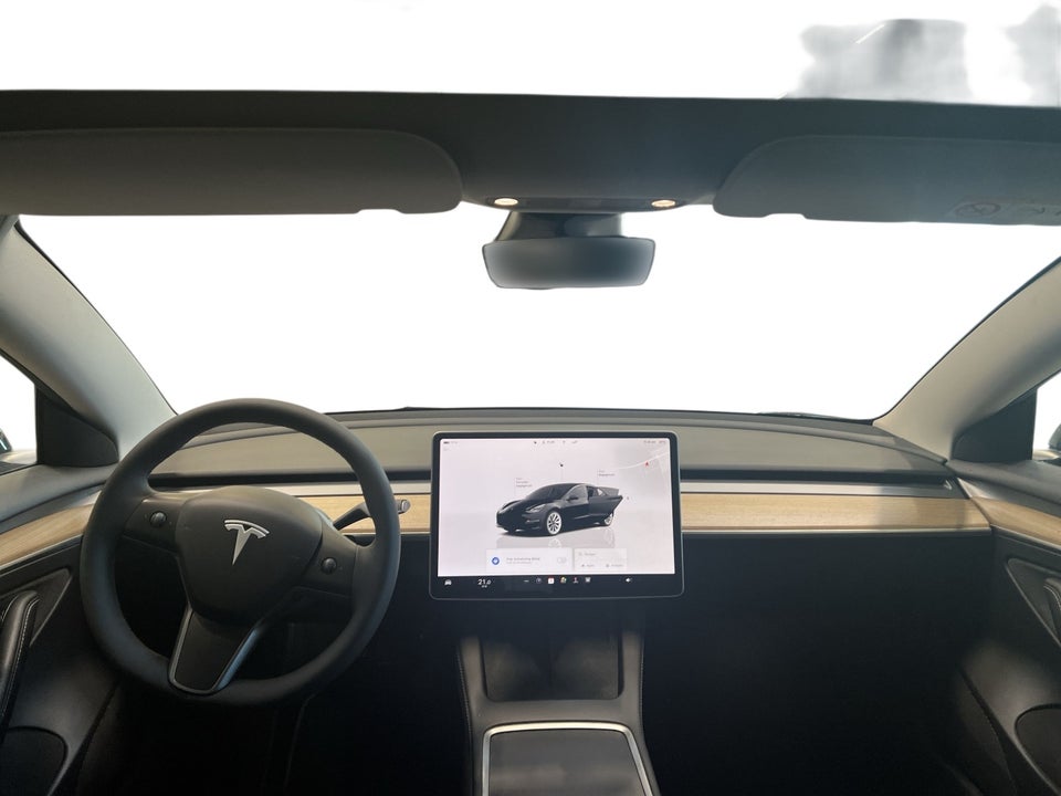 Tesla Model 3 Long Range AWD 4d