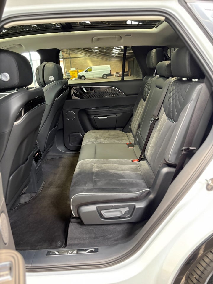 Hongqi E-HS9 84 Comfort 5d