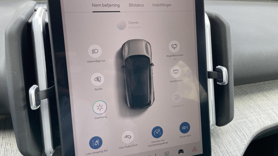 Volvo EX30 Extended Range Plus 5d