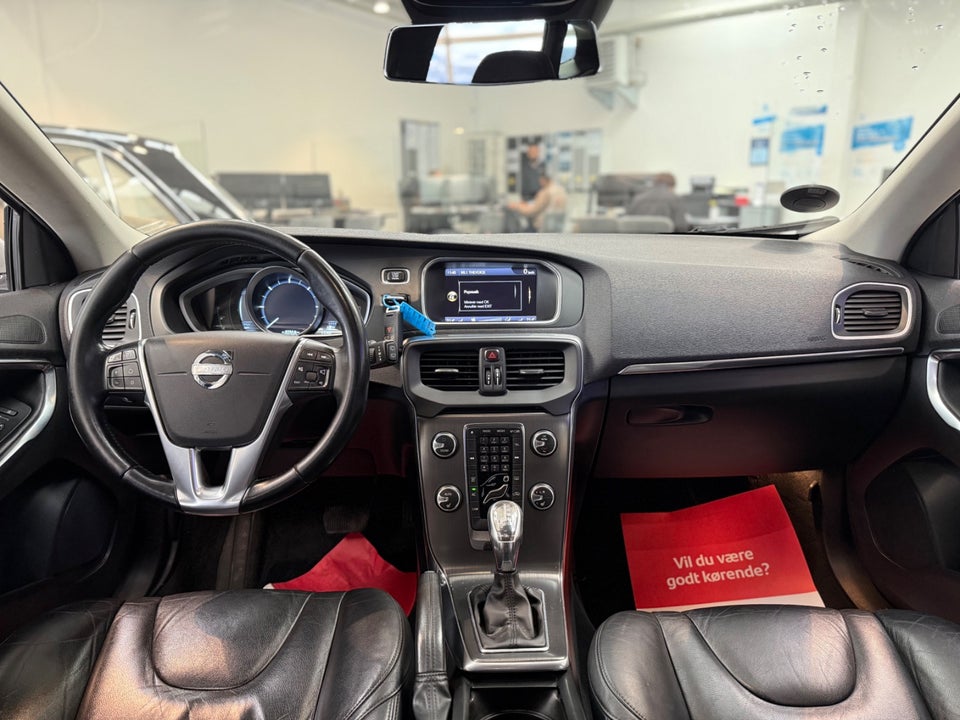 Volvo V40 CC 2,0 D4 177 Kinetic aut. 5d