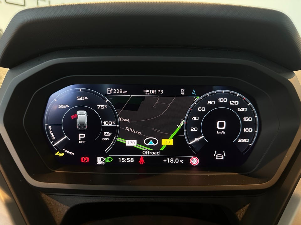 Audi Q4 e-tron 45 quattro 5d