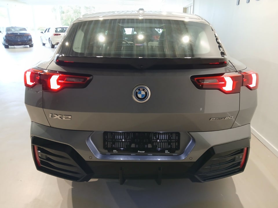 BMW iX2 eDrive20 M-Sport Premium 5d