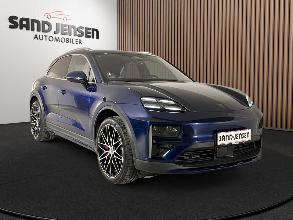 Porsche Macan Turbo 5d