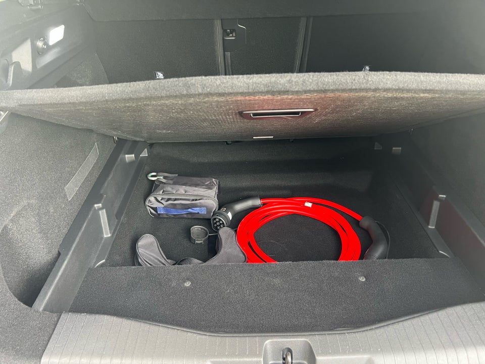 Opel Grandland-e 73 GS Sky 5d