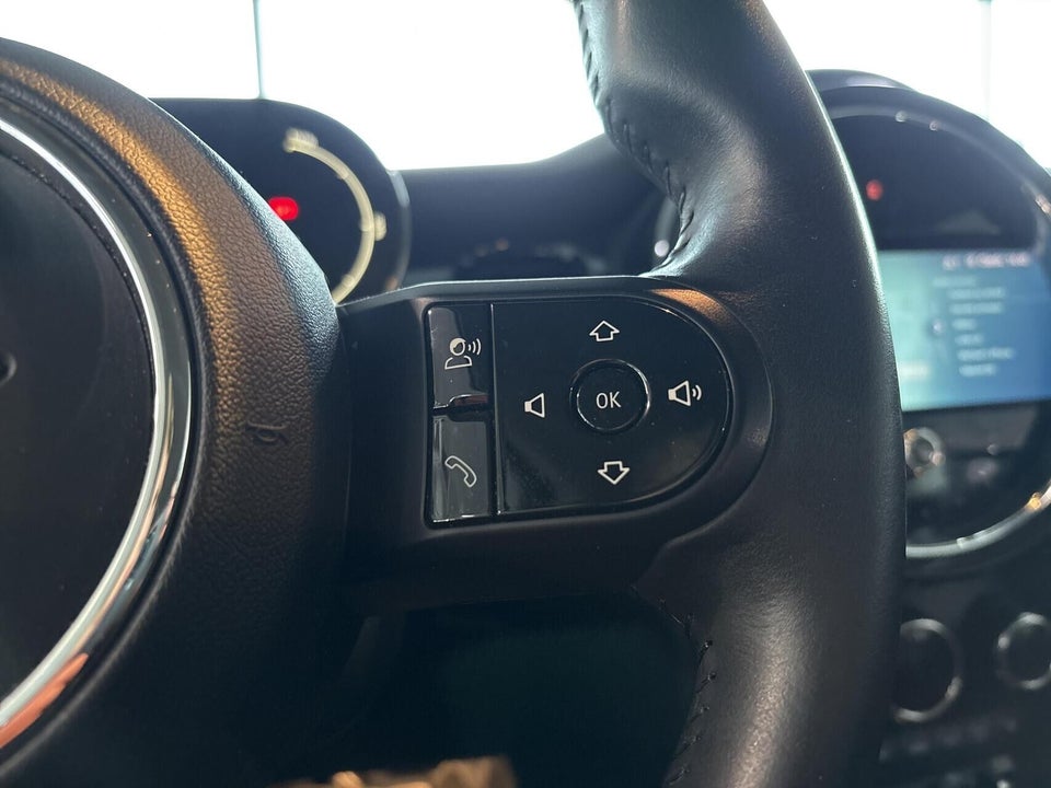 MINI Cooper SE Classic Trim 3d