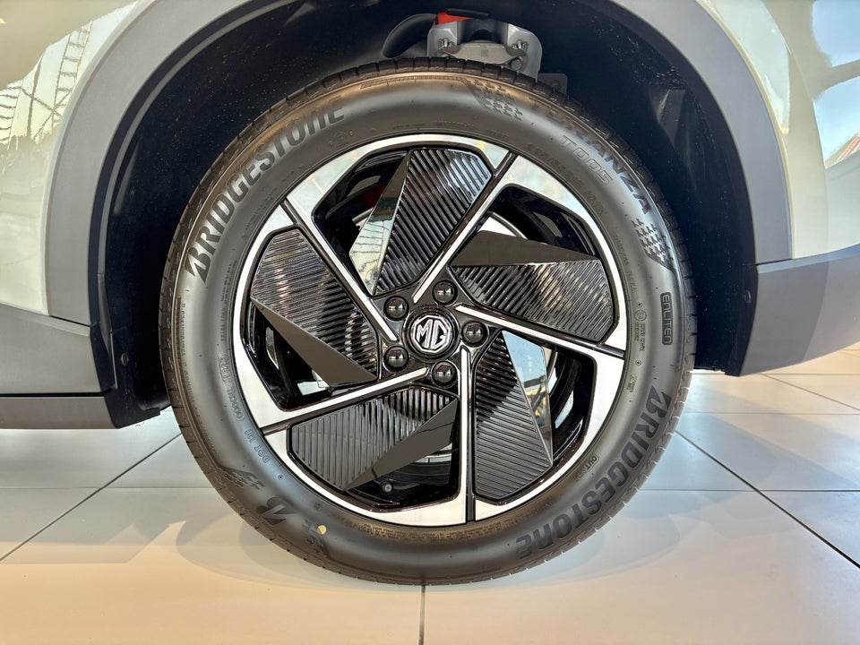 MG MGS5 64 Luxury 5d