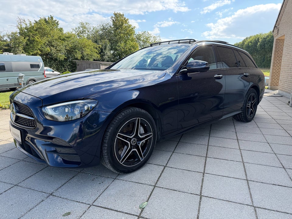 Mercedes E300 de 2,0 AMG Line stc. aut. 4Matic 5d