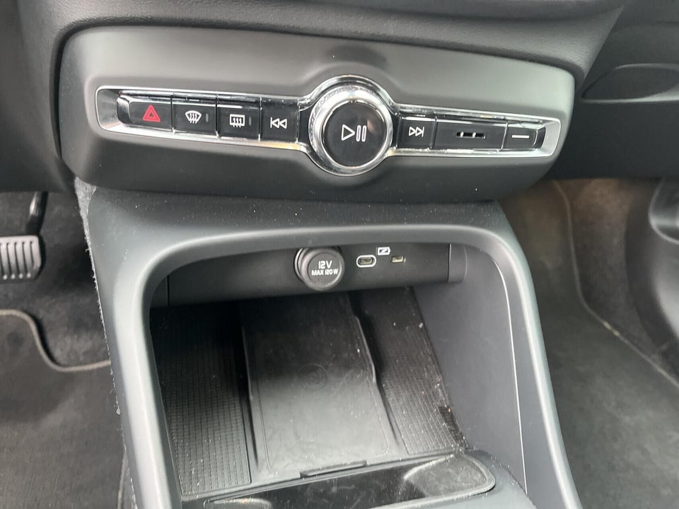 Volvo EX40 Extended Range Plus 5d