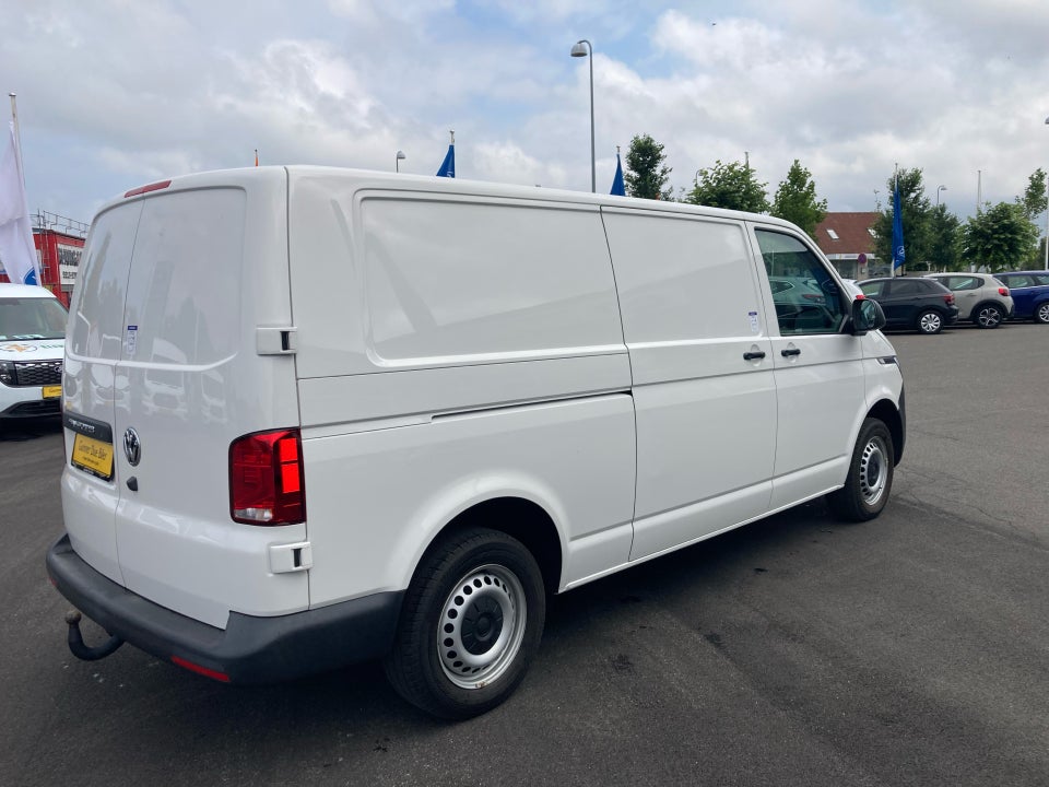VW Transporter 2,0 TDi 150 Kassevogn DSG lang