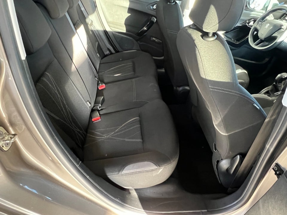 Peugeot 208 1,2 VTi Active 5d