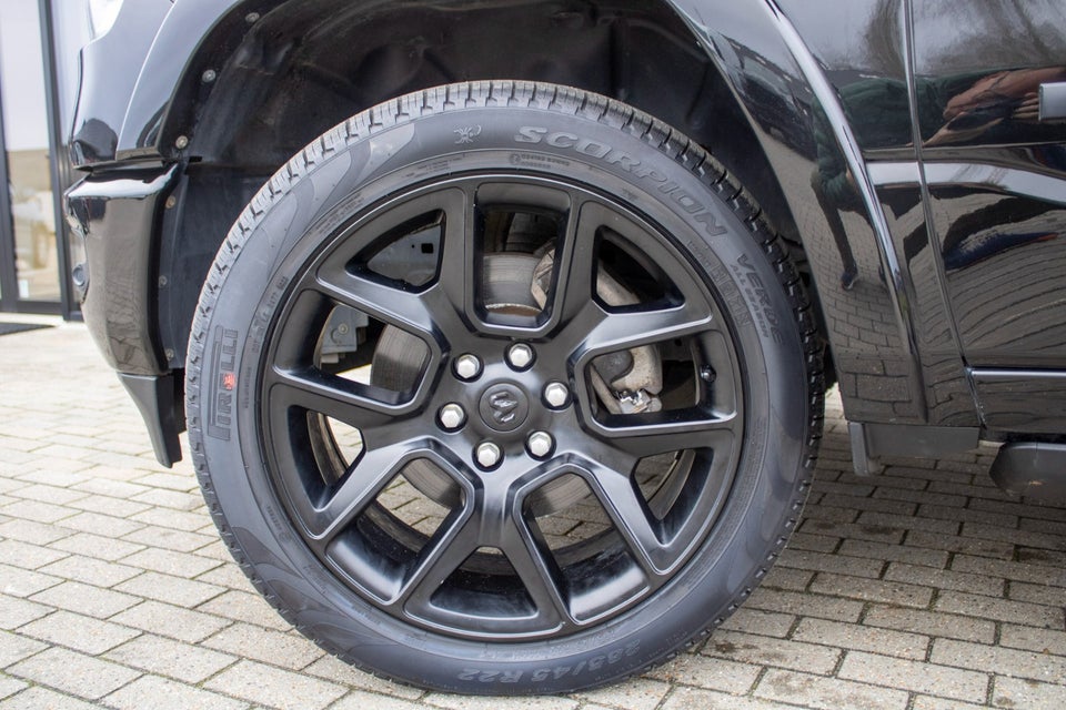 Dodge RAM 1500 5,7 V8 Hemi Laramie Night aut. 4d