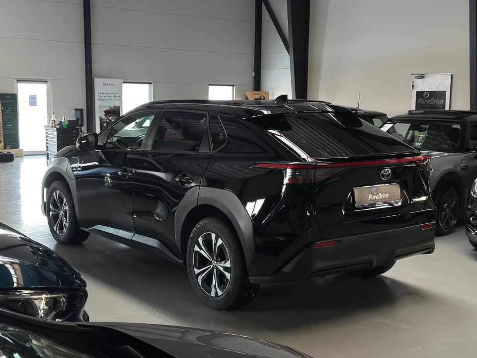 Toyota bZ4X Active 5d