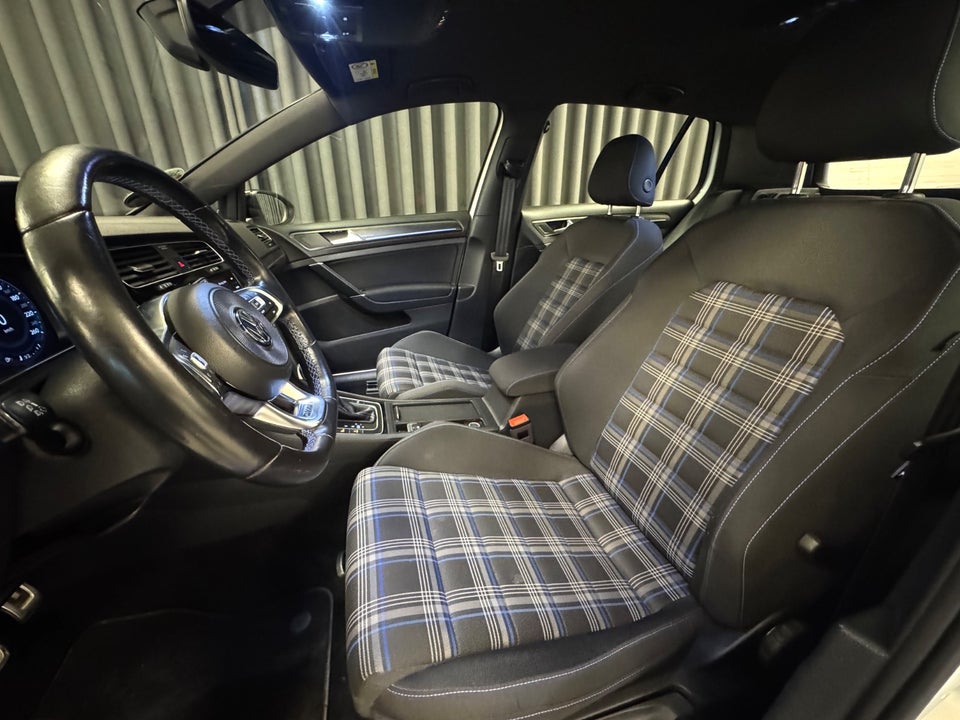 VW Golf VII 1,4 GTE DSG 5d