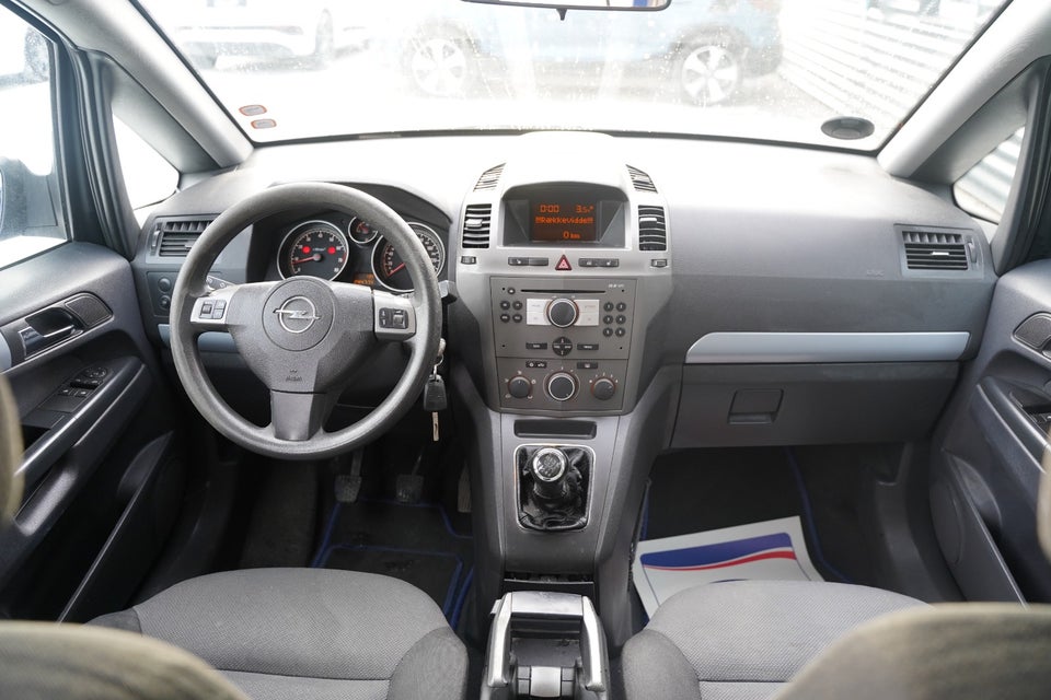 Opel Zafira 2,2 16V Comfort 5d