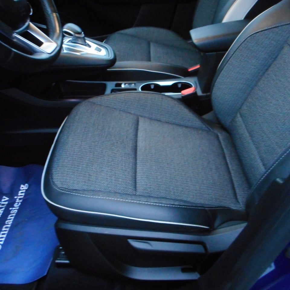 Renault Captur 1,3 TCe 130 Intens EDC 5d