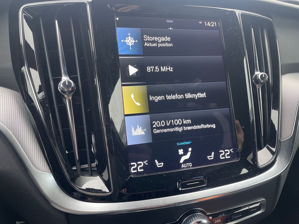 Volvo V60 2,0 T8 ReCharge R-Design aut. AWD 5d