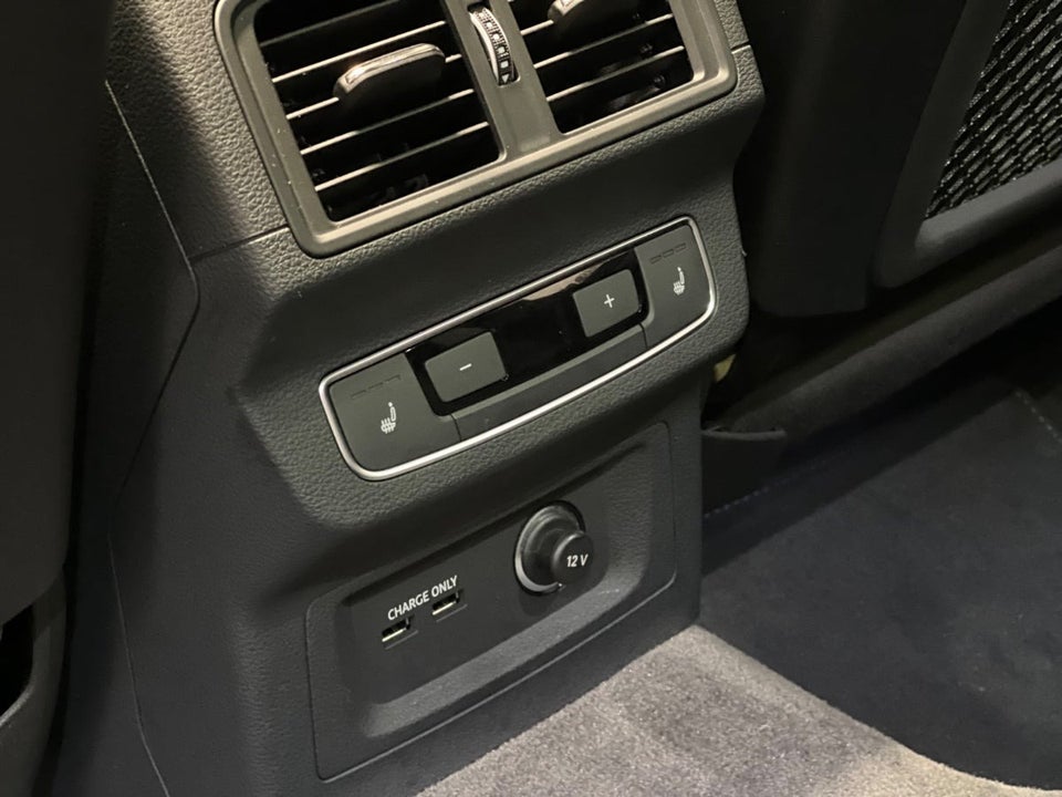 Audi Q5 50 TFSi e S-line quattro S-tr. 5d