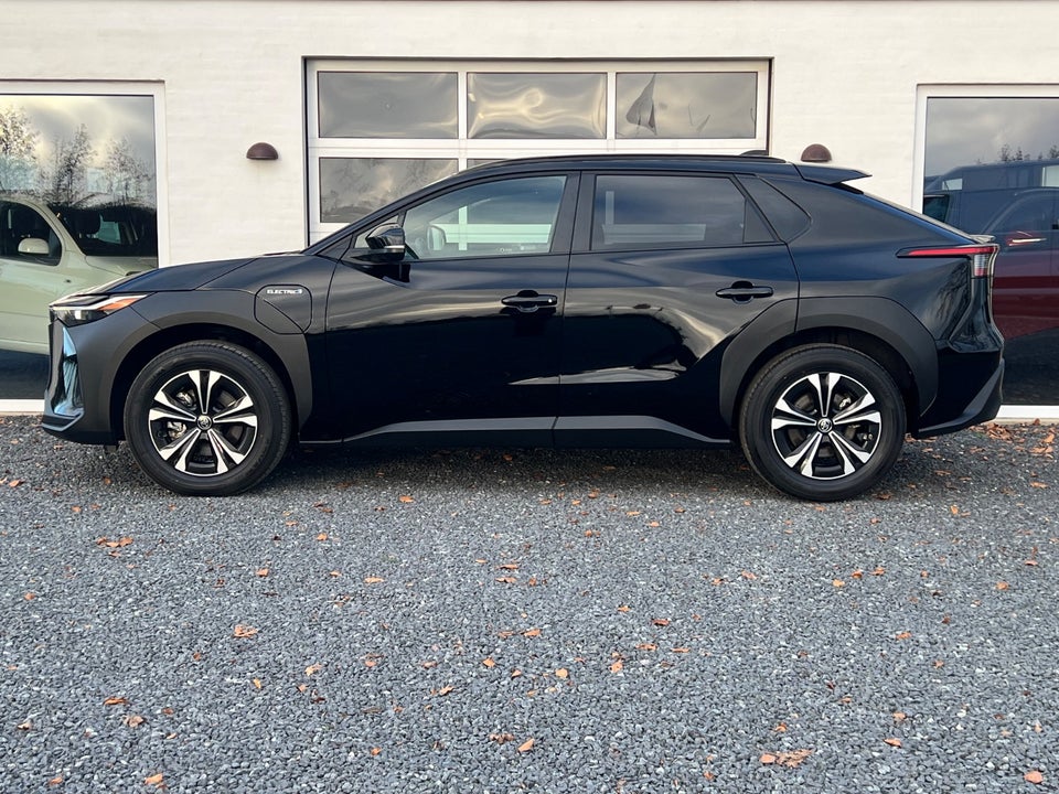 Toyota bZ4X Active 5d