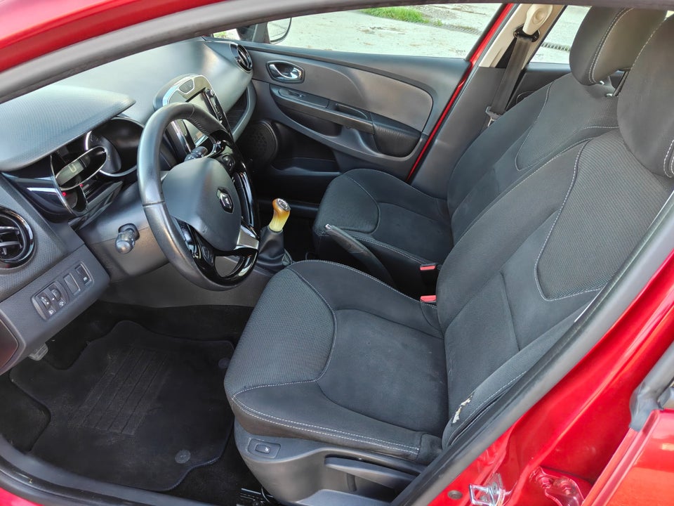 Renault Clio IV 0,9 TCe 90 Expression Sport Tourer 5d
