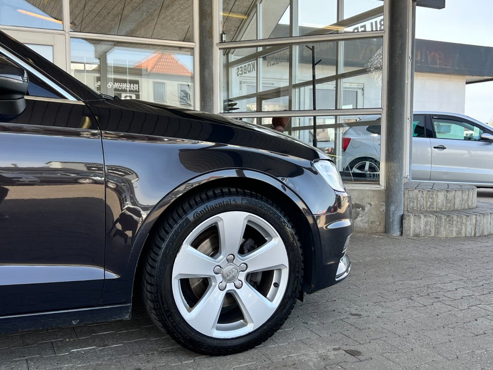 Audi A3 1,4 TFSi 140 Ambiente Sportback 5d
