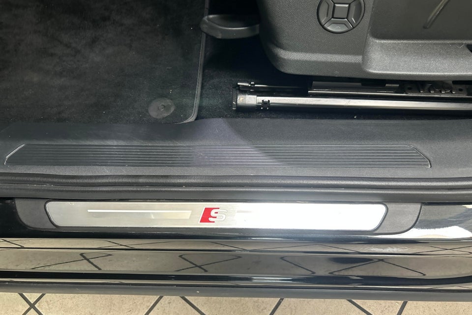 Audi Q4 e-tron 40 Attitude 5d