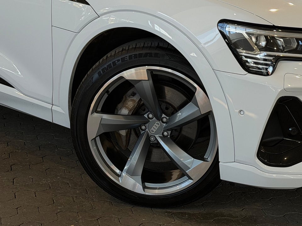 Audi e-tron 55 S-line quattro 5d