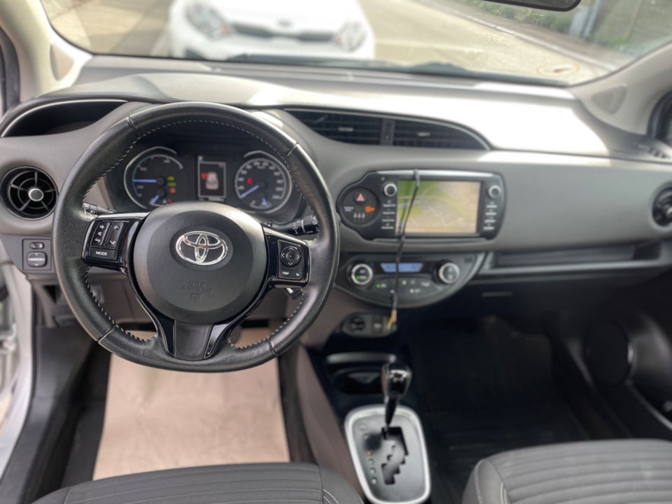 Toyota Yaris 1,5 Hybrid H2 Limited e-CVT 5d