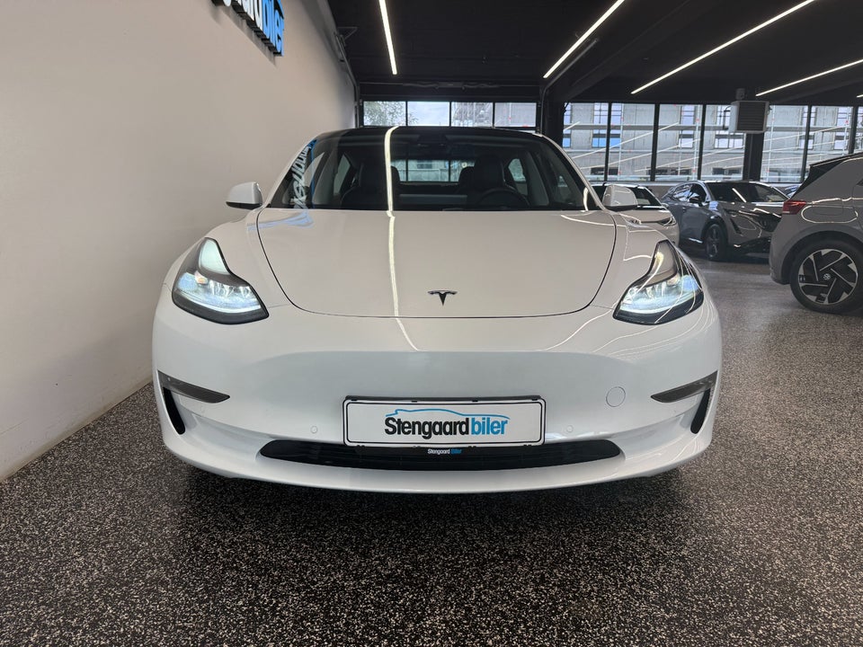 Tesla Model 3 Long Range AWD 4d