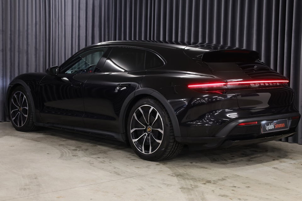 Porsche Taycan 4 Performance+ Cross Turismo 5d