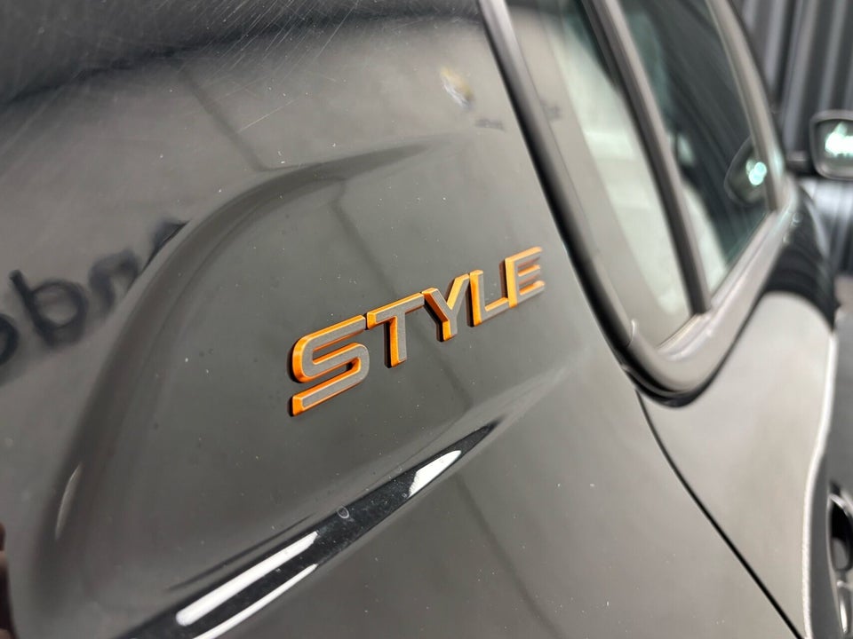 Peugeot e-208 50 Style 5d