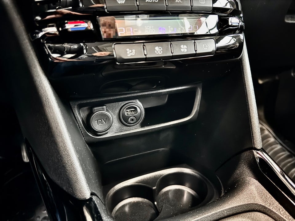 Peugeot 2008 1,6 BlueHDi 100 Desire 5d