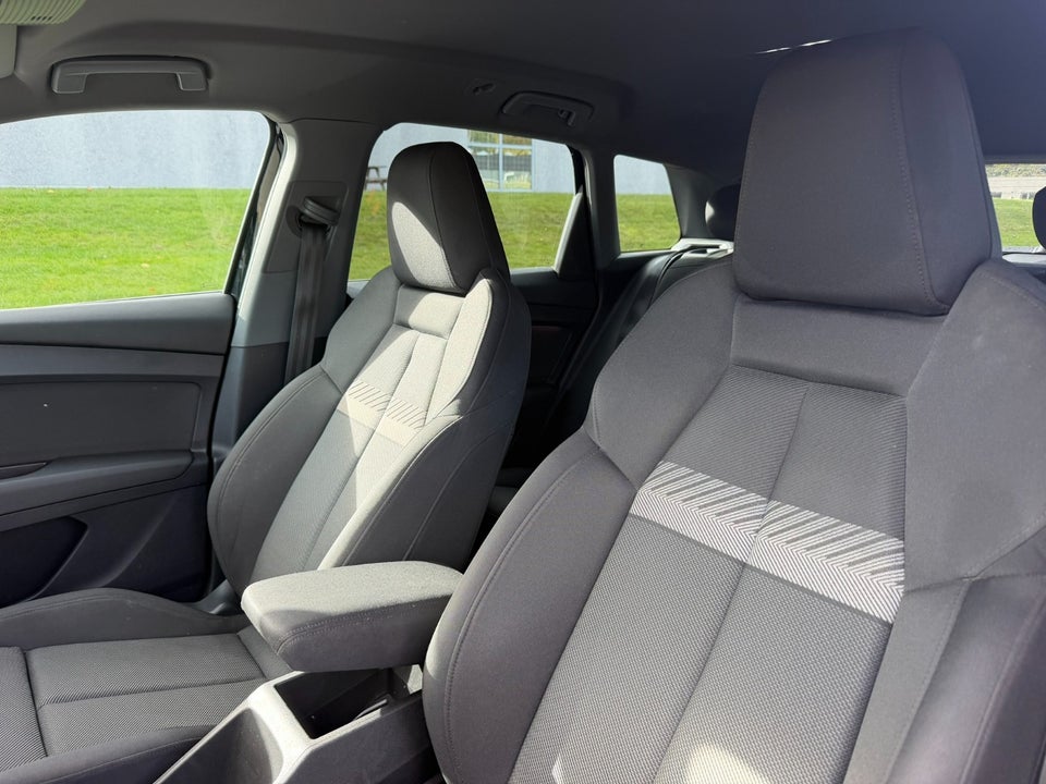 Audi Q4 e-tron 40 S-line 5d