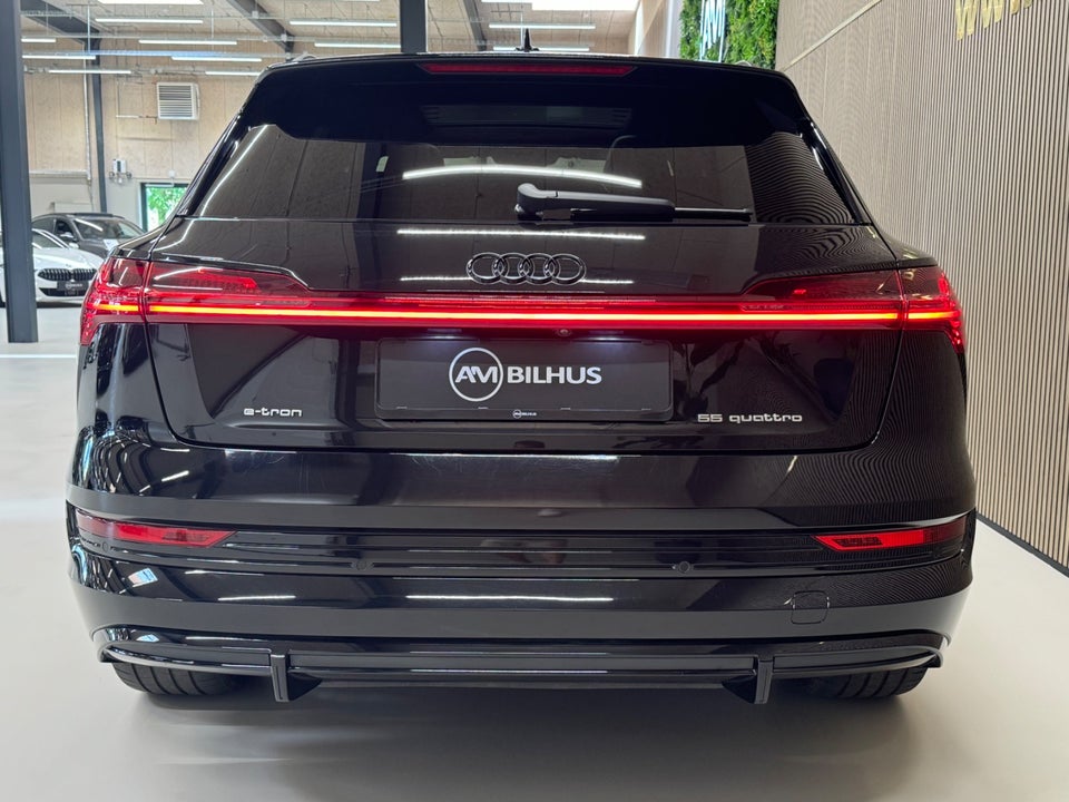 Audi e-tron 55 S-line quattro 5d