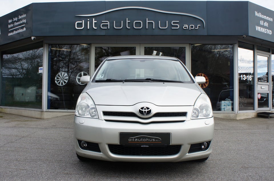 Toyota Corolla Verso 1,8 Luna 7prs 5d