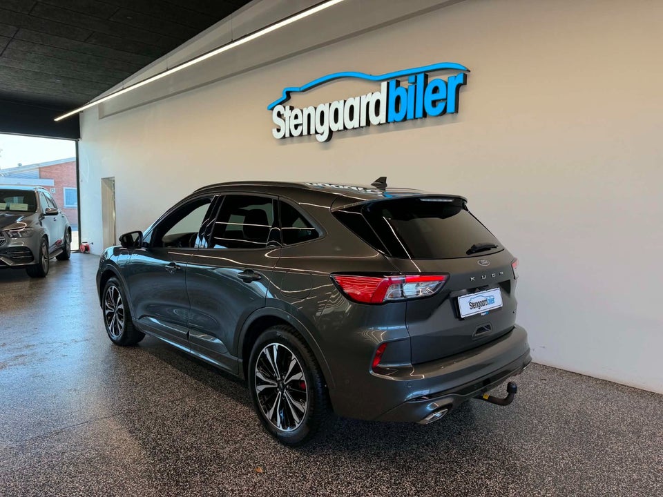 Ford Kuga 2,5 PHEV ST-Line X CVT 5d