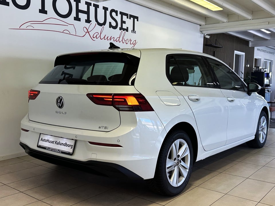 VW Golf VIII 1,5 eTSi 150 Life DSG 5d