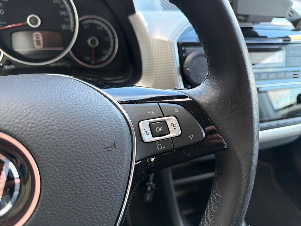 VW e-Up! Move Up! 5d