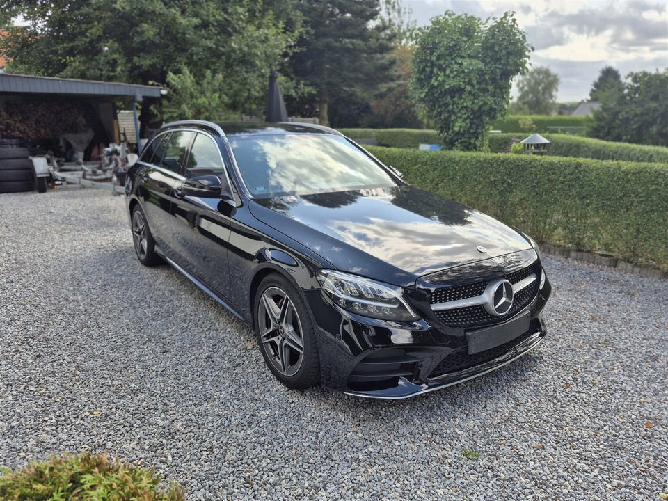 Mercedes C220 d 2,0 AMG Line stc. aut. 5d