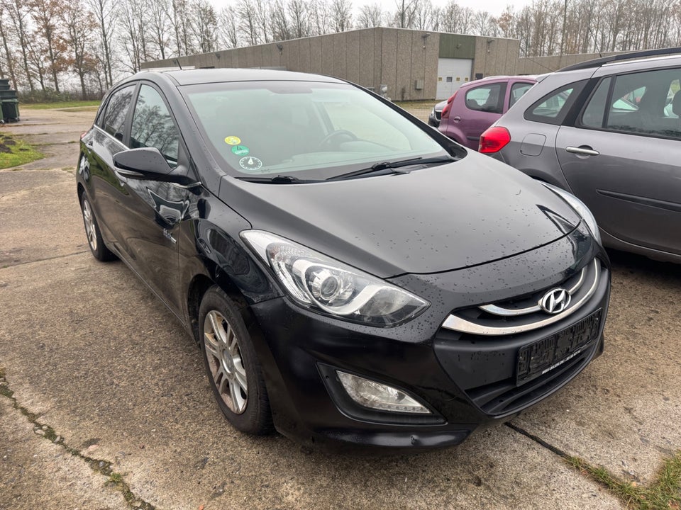Hyundai i30 1,6 CRDi 110 Style Eco 3d
