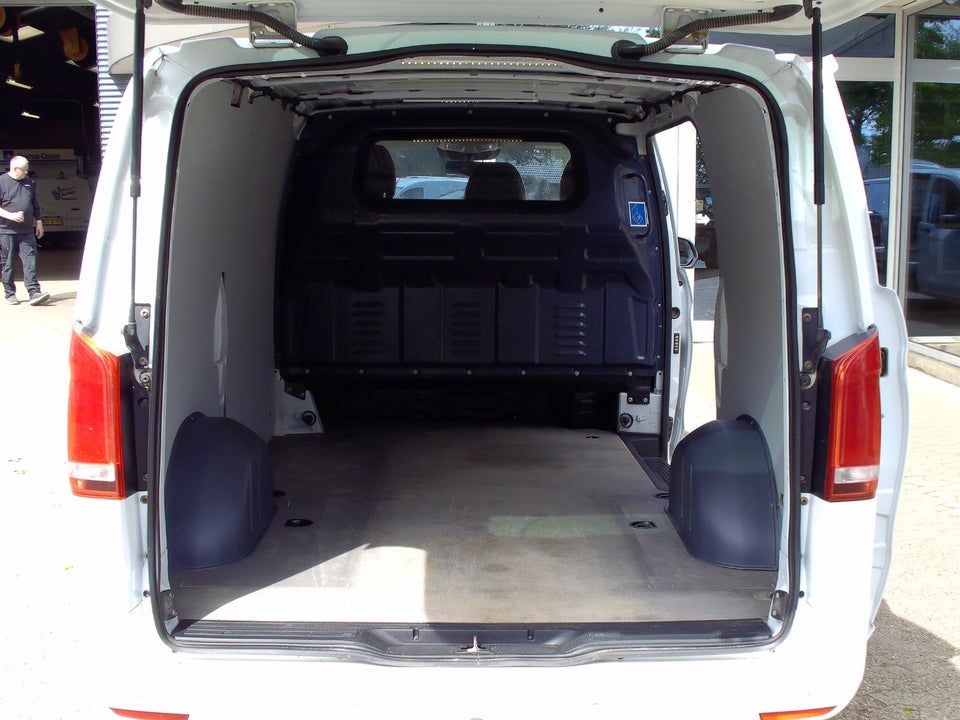 Mercedes Vito 116 2,0 CDi Kassevogn aut. L RWD