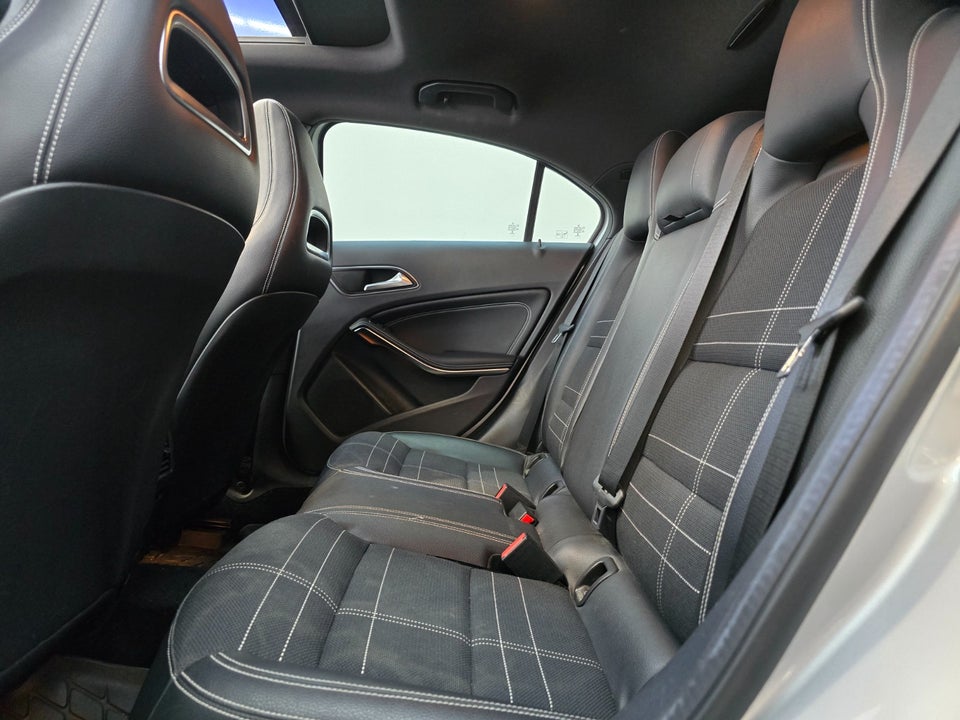 Mercedes A180 1,6 Urban aut. 5d