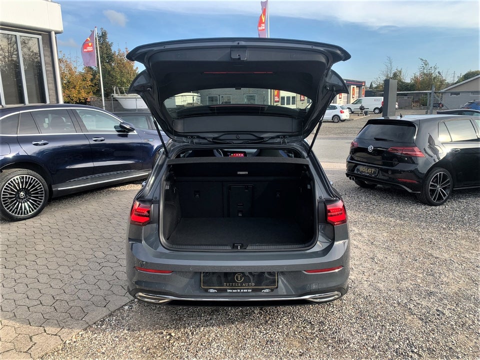 VW Golf VIII 1,4 GTE DSG 5d