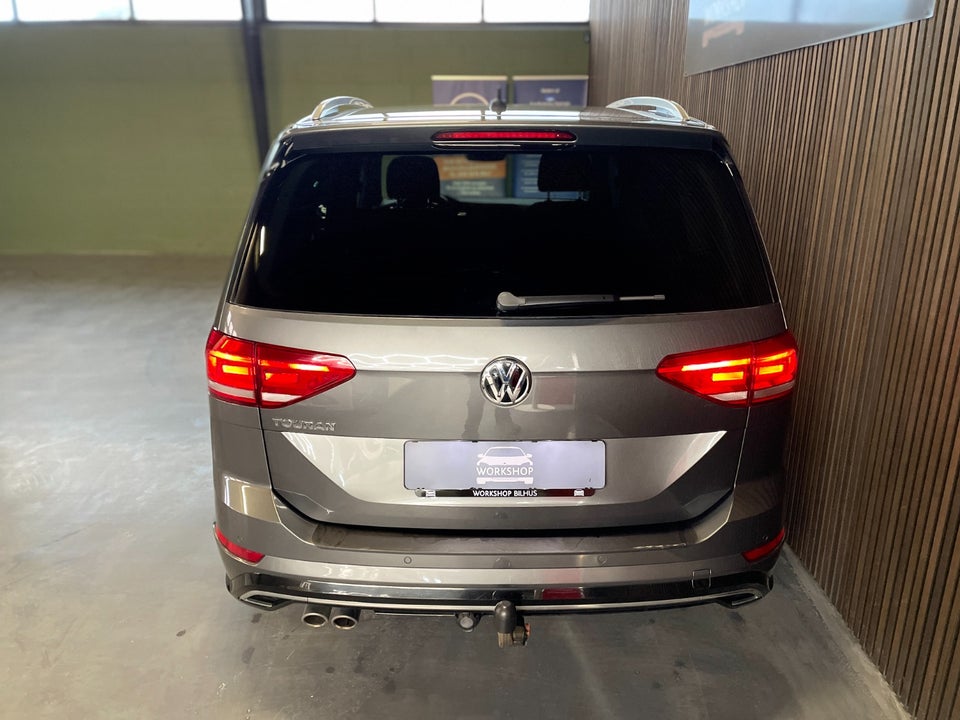 VW Touran 2,0 TDi 150 R-line DSG 7prs 5d