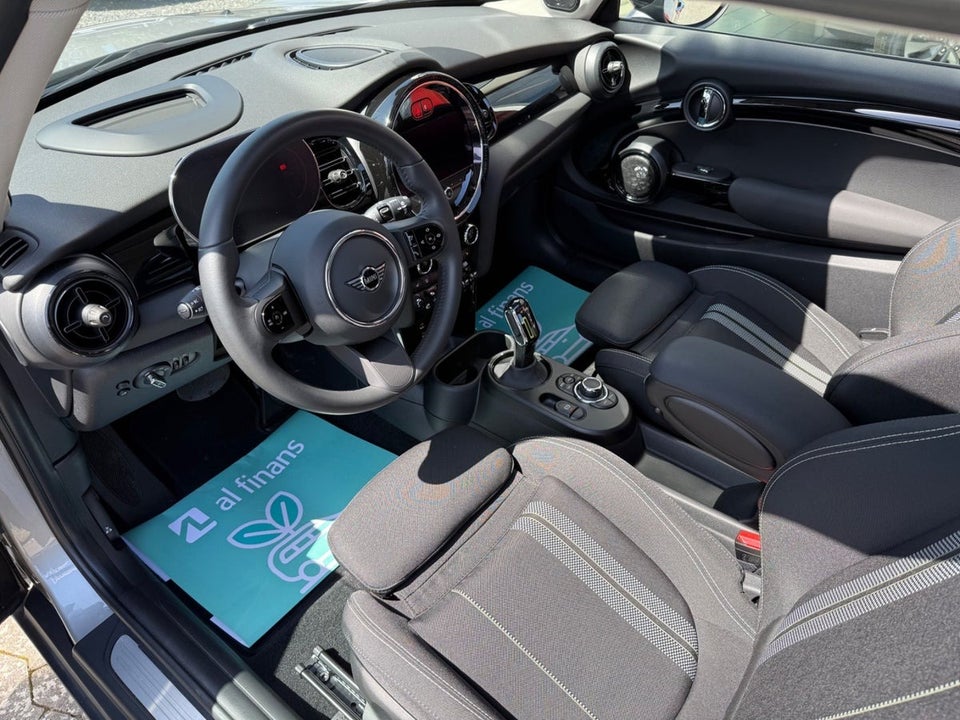 MINI Cooper SE Classic Trim 3d