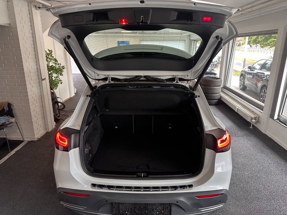 Mercedes EQA250+ Electric Art 5d